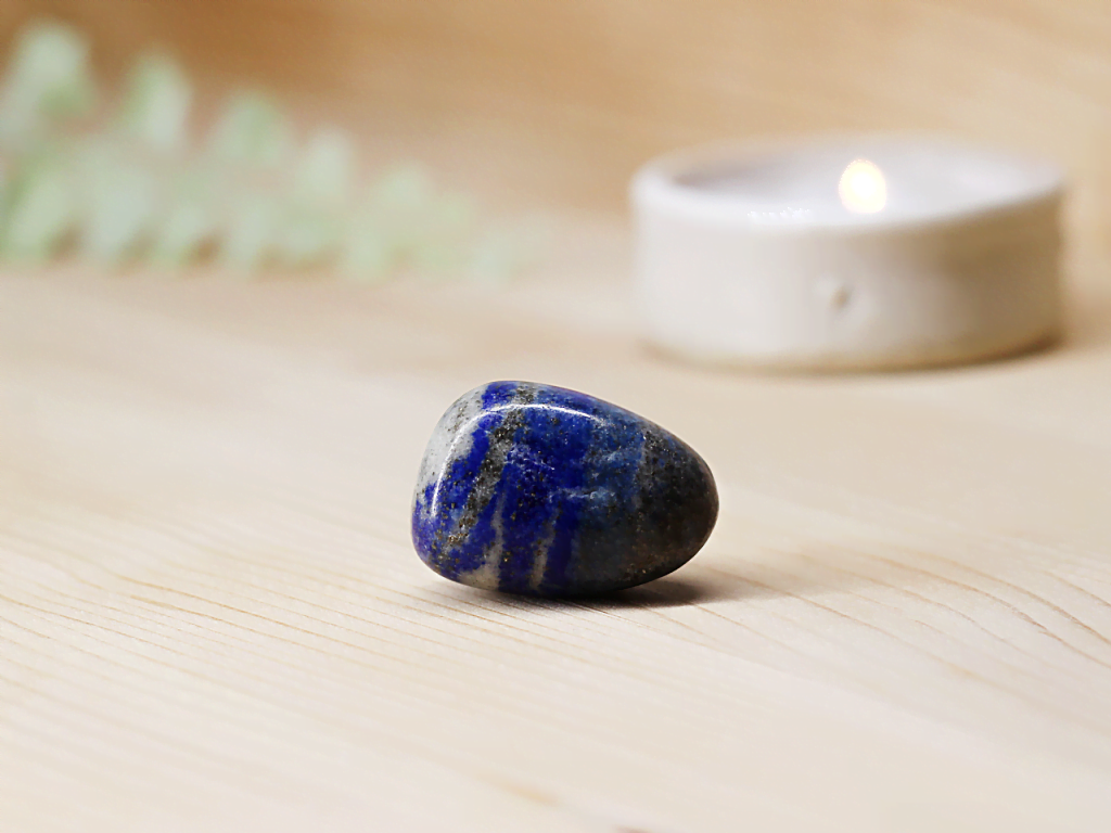 lapis-lazuli-tumblestone top 10 crystals for men