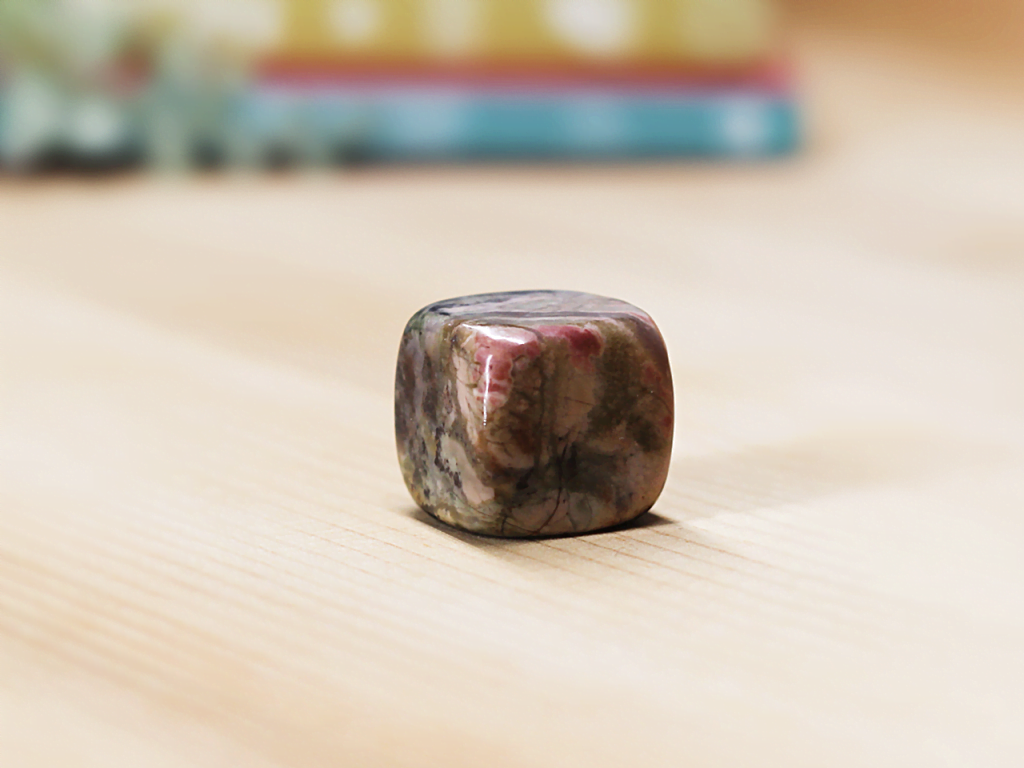 rhodonite quartz cube